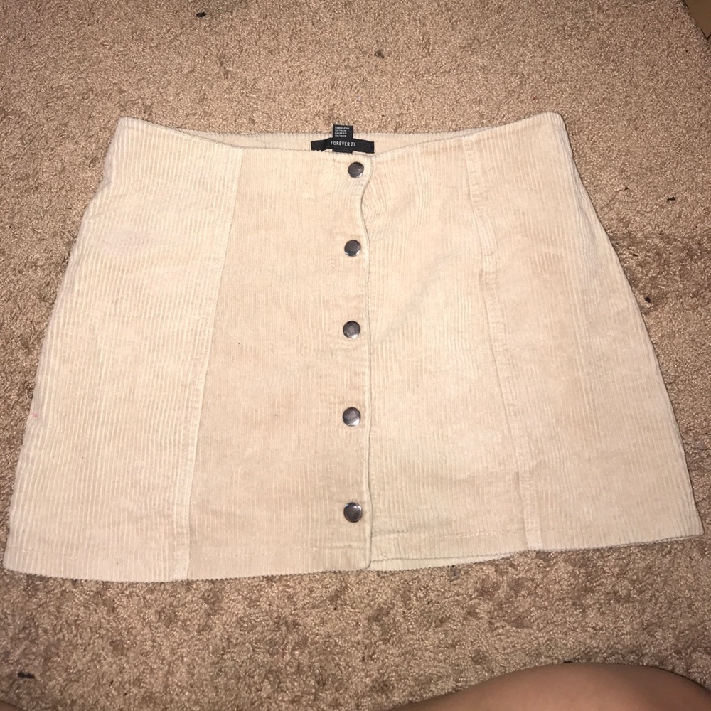 Creme button skirt forever 21